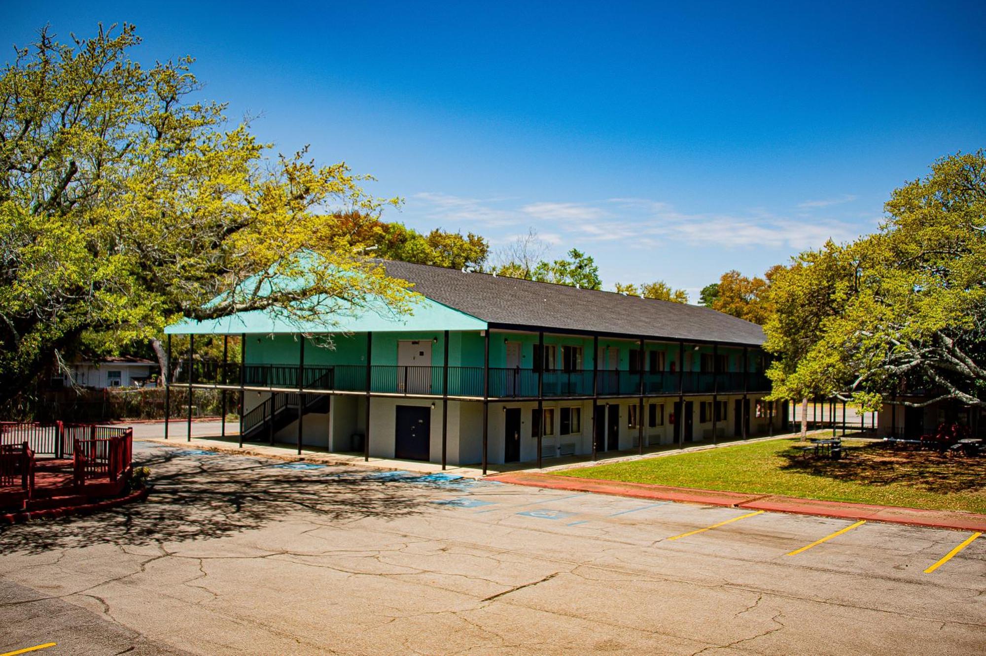 Super 8 By Wyndham Biloxi Motel Exterior foto