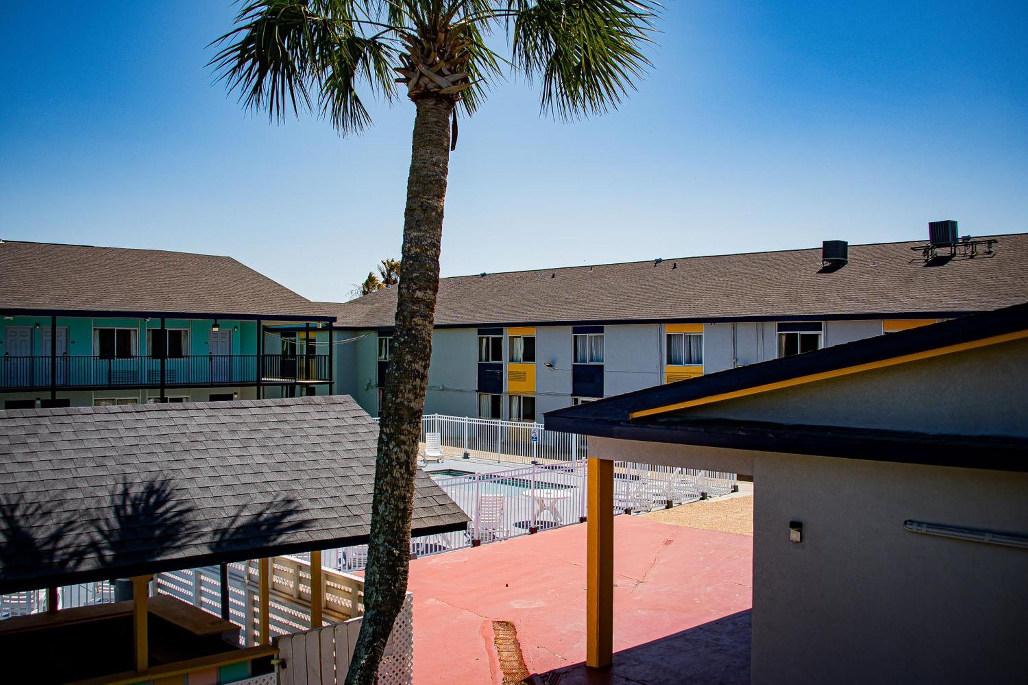Super 8 By Wyndham Biloxi Motel Exterior foto