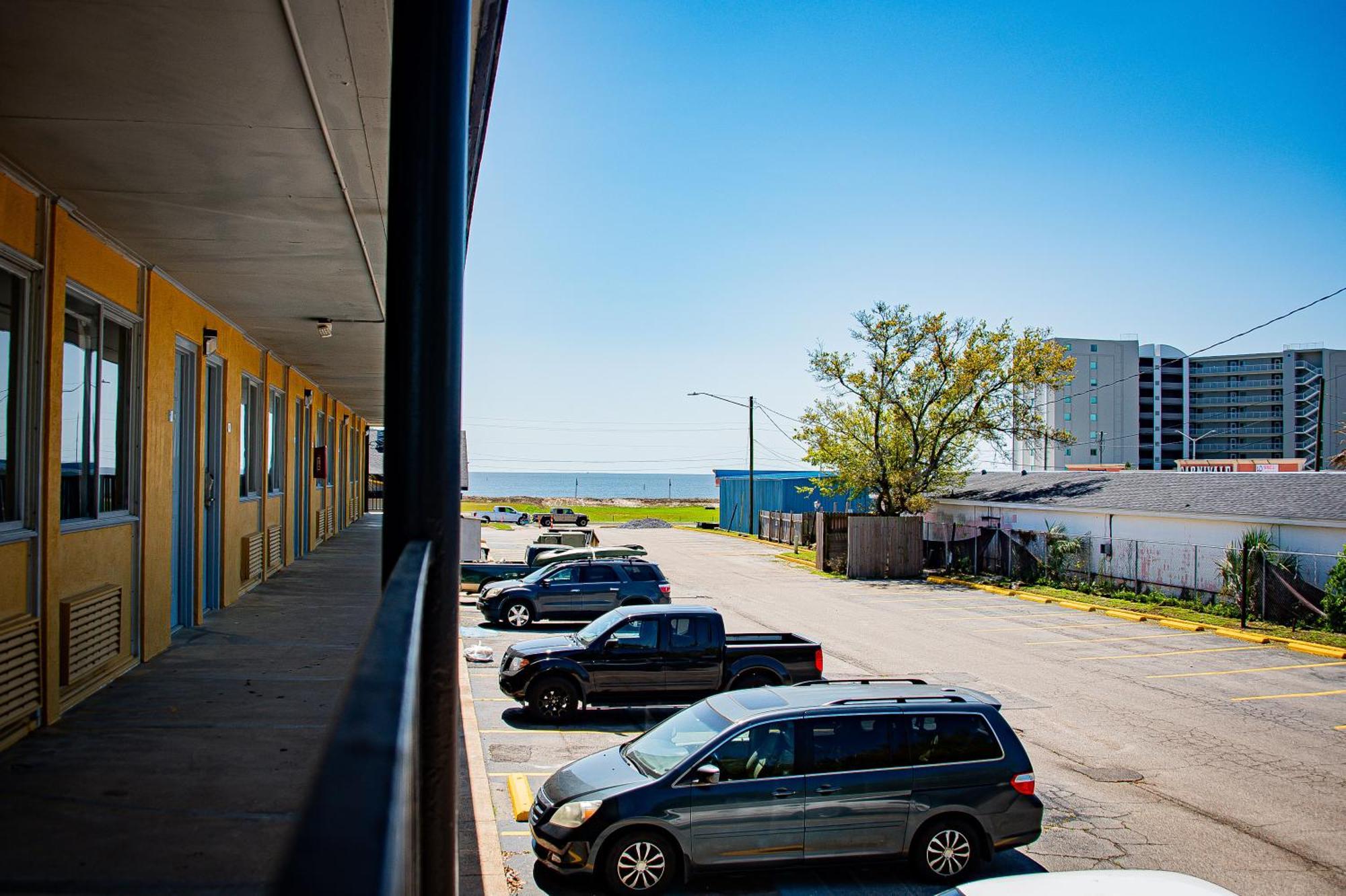 Super 8 By Wyndham Biloxi Motel Exterior foto