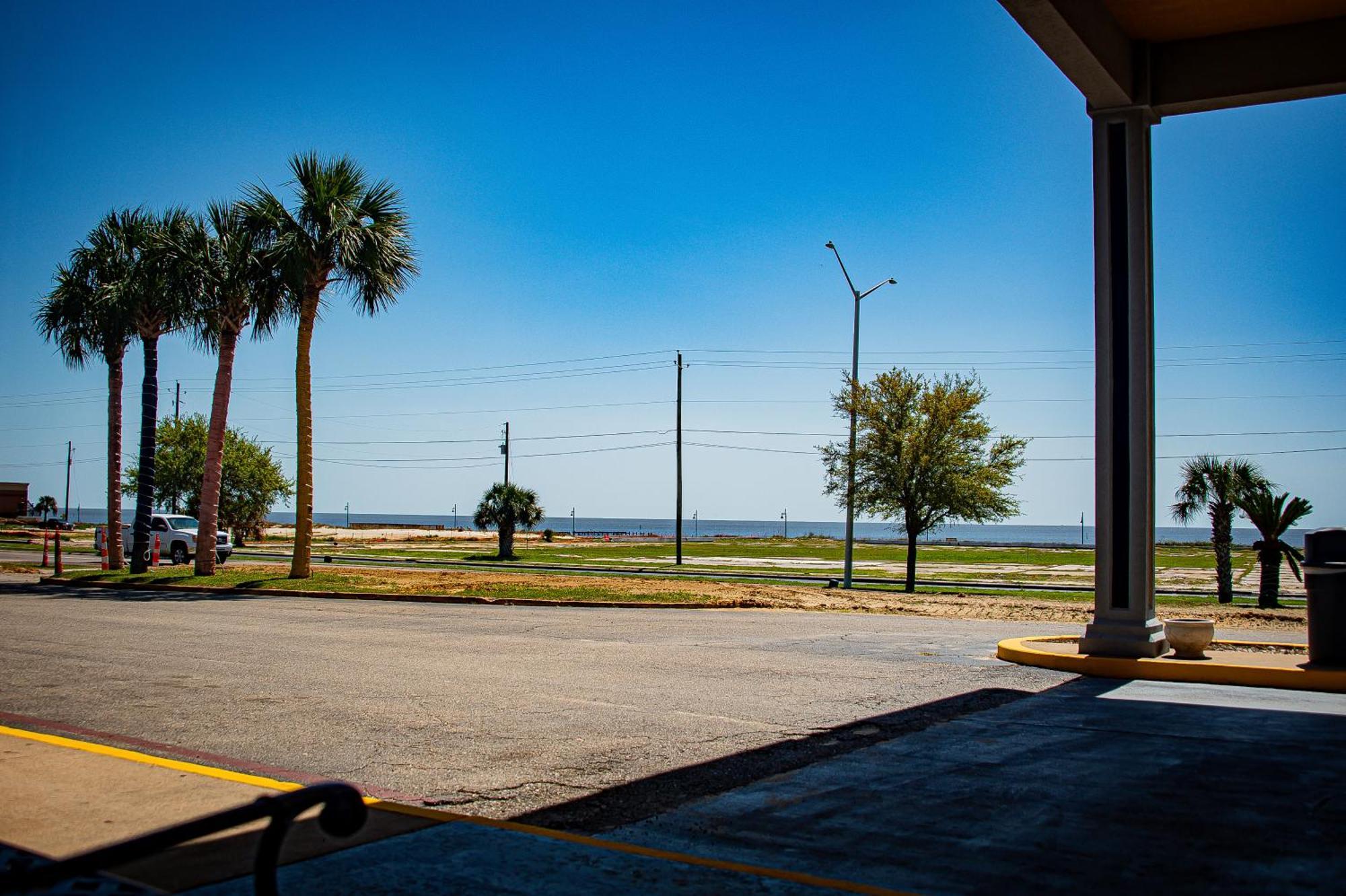 Super 8 By Wyndham Biloxi Motel Exterior foto