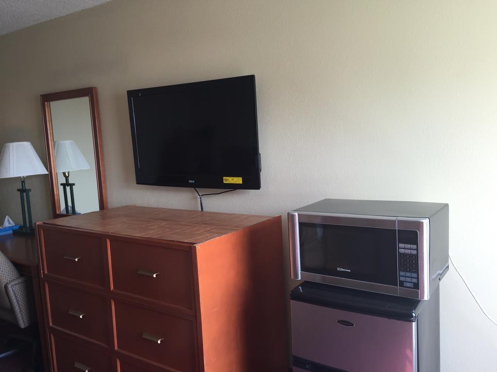 Super 8 By Wyndham Biloxi Motel Cameră foto